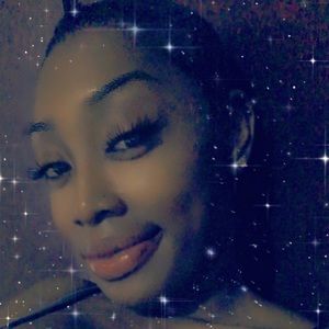 Meet your Posher, Desiree